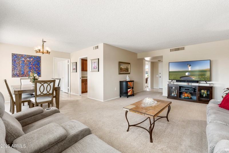 11011 W Pleasant Valley Rd - 08