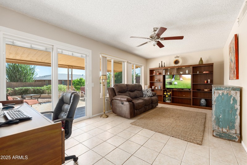 11011 W Pleasant Valley Rd - 13