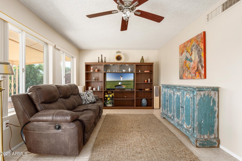 11011 W Pleasant Valley Rd - 14