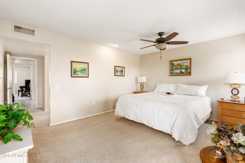 11011 W Pleasant Valley Rd - 17