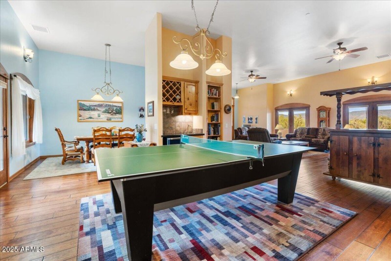 Bonus Area with Wet Bar