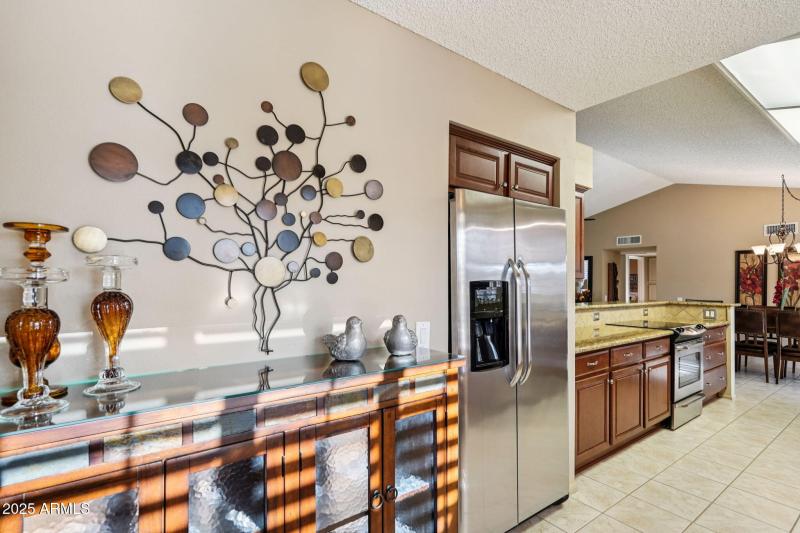 19-web-or-mls-W Eveningside Dr-S1610-019