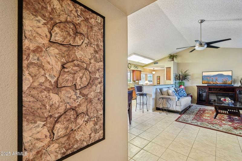 8-web-or-mls-W Eveningside Dr-S1610-008