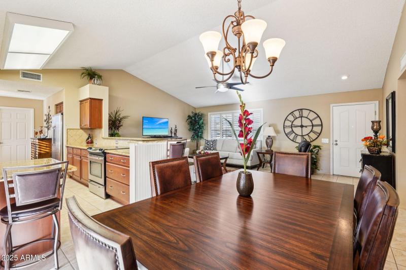 13-web-or-mls-W Eveningside Dr-S1610-013