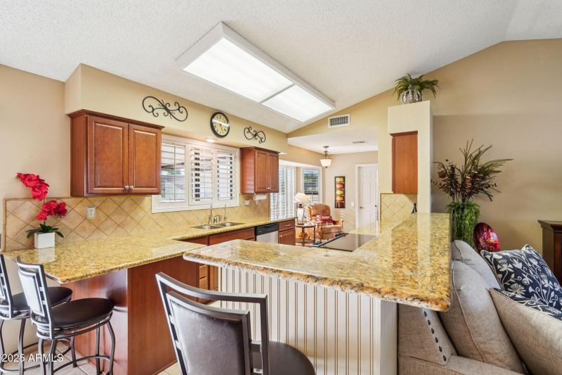 15-web-or-mls-W Eveningside Dr-S1610-015