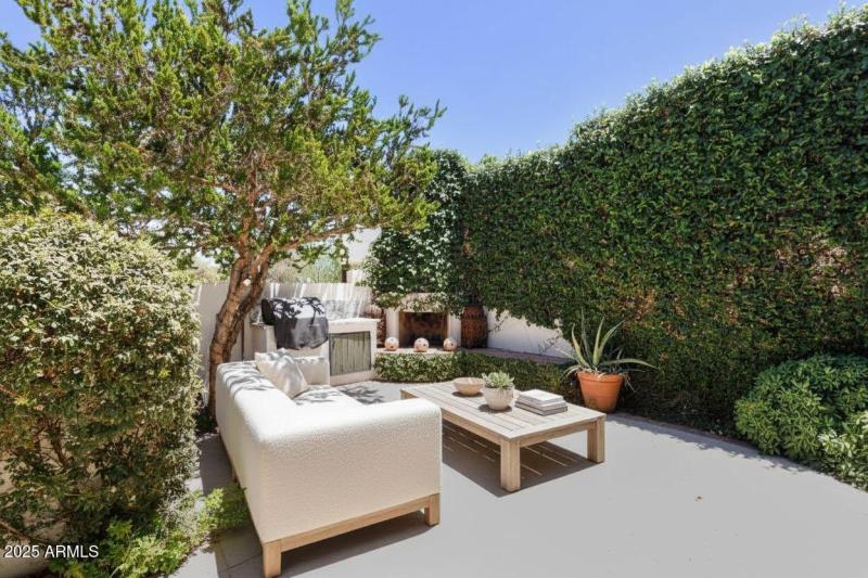 CB 203 Virtual Courtyard