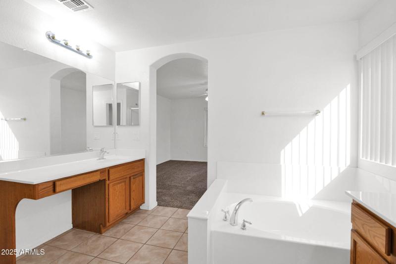 9-web-or-mls-P1326070