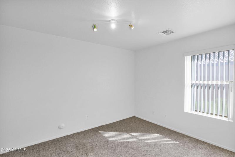 14-web-or-mls-P1326077