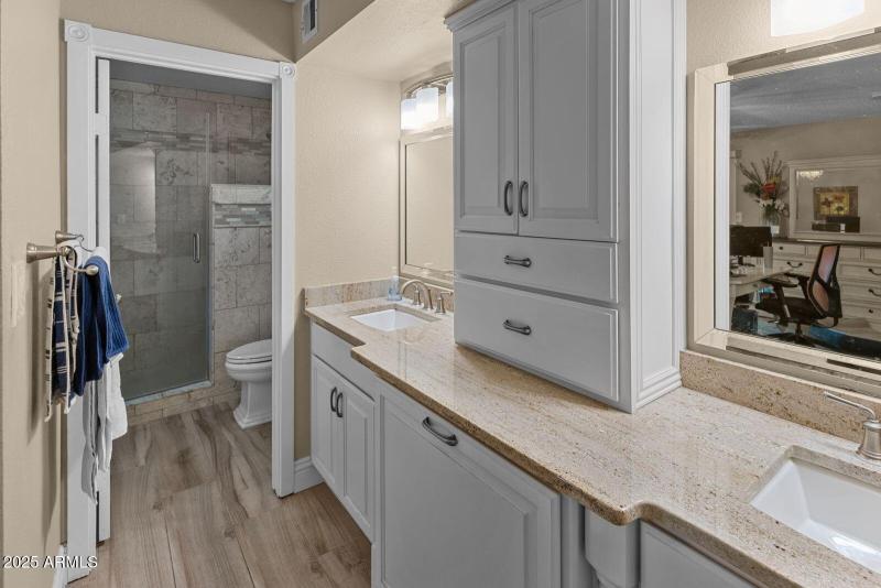 Master Bedroom-Bathroom