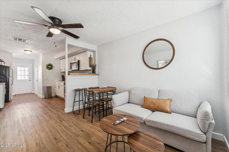 04-002-living-room