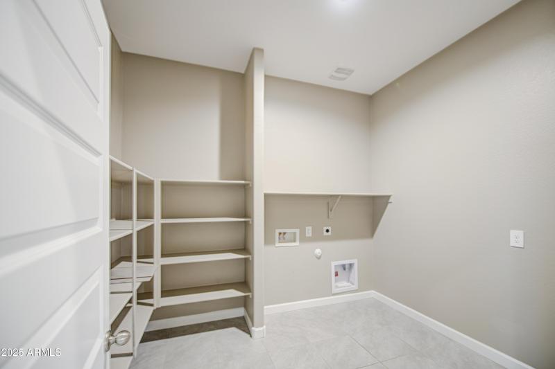 Kitchen Pantry-Laundry