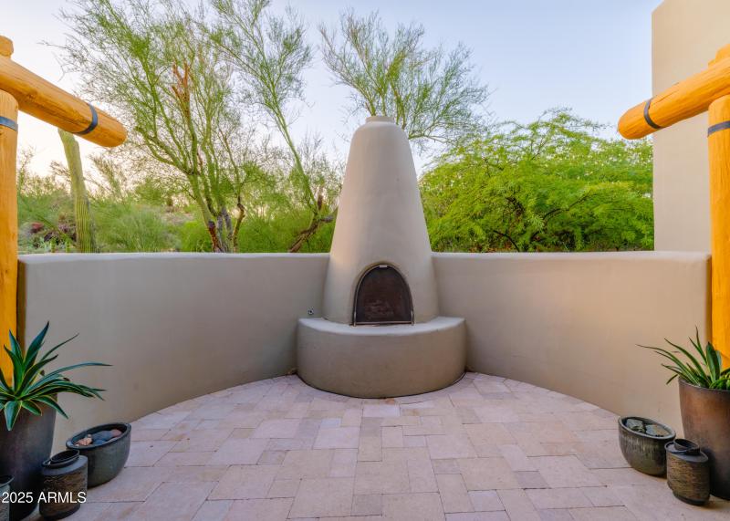 Listings_2014_SmoketreeDr_Images-6