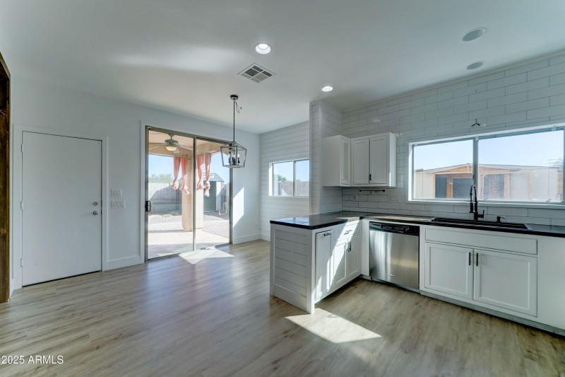 4933 N 108th AVE-8