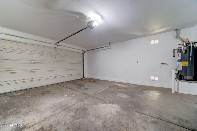 4933 N 108th AVE-29