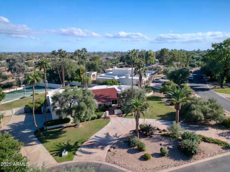 Circle drive arrival