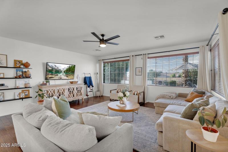 8-web-or-mls-Fruitvale-14