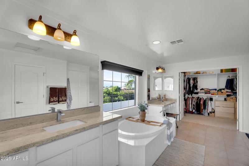 30-web-or-mls-Fruitvale-37