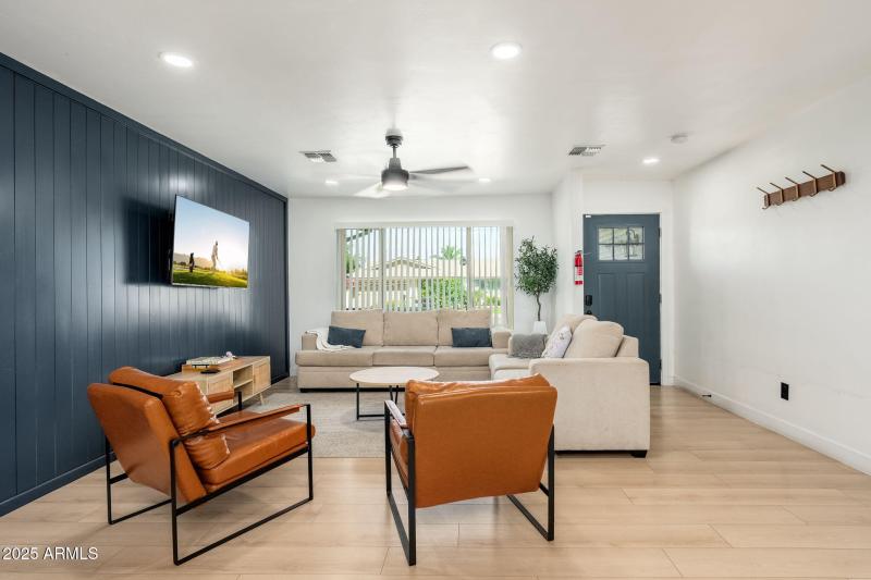 2811 W Rosewood Dr - 05