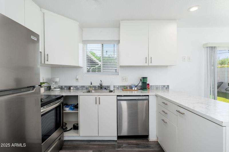 2811 W Rosewood Dr - 49