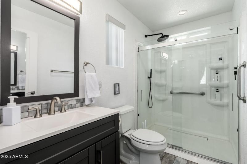 2811 W Rosewood Dr - 55