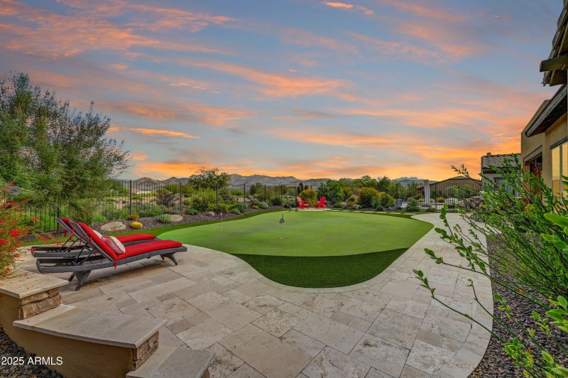 25-Backyard View