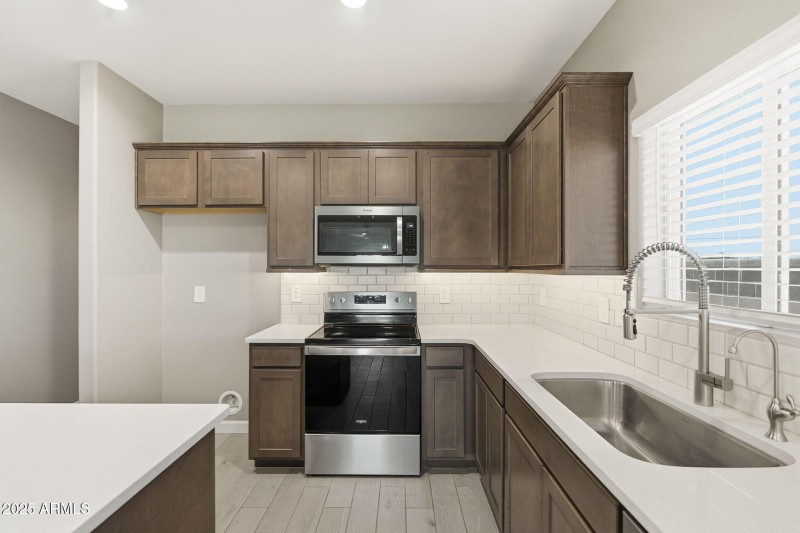 13-web-or-mls-Horro-13