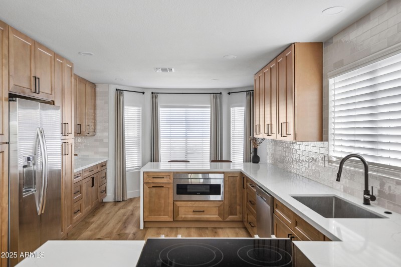 18036 N 13th St-12