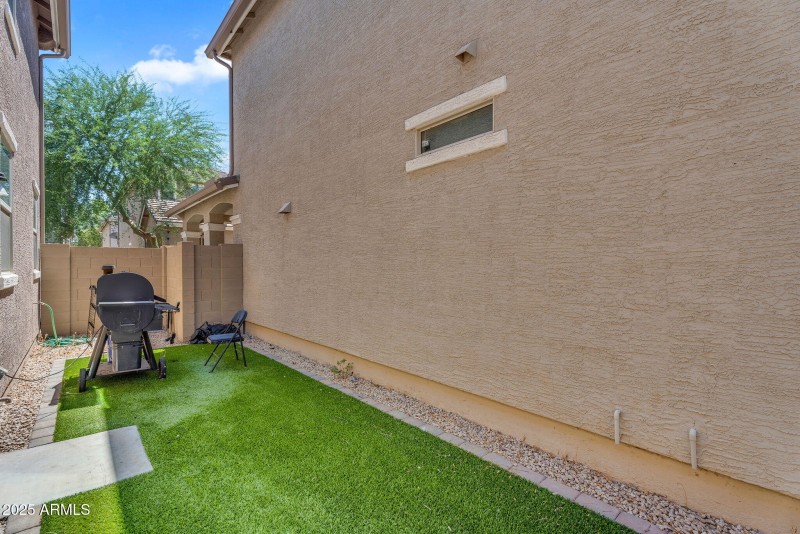 64-web-or-mls-73rd Ave-35