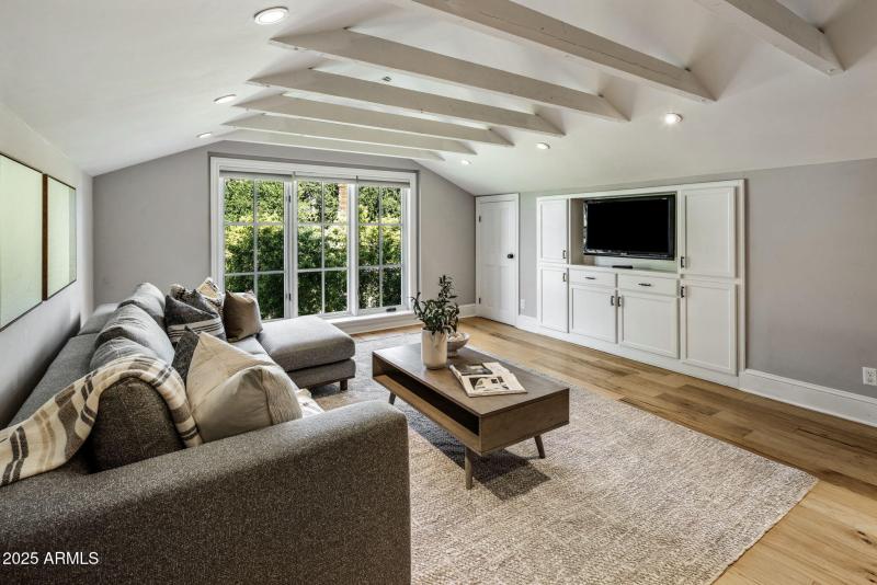 37-web-or-mls-D46A4873 copy