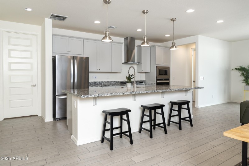 Amazing kitchen with gas stove!