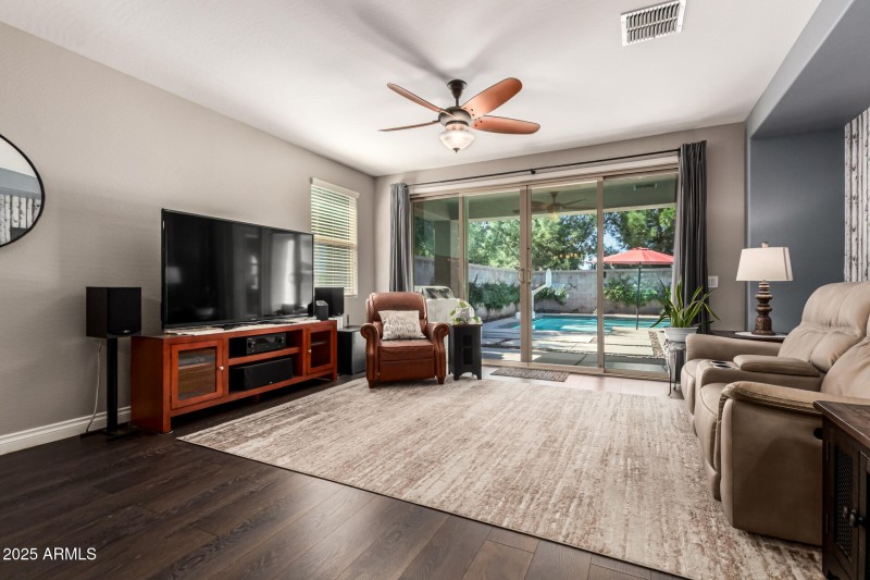 Family Room Lea