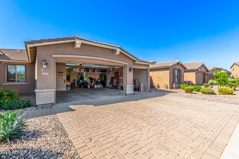 Oversized Garage
