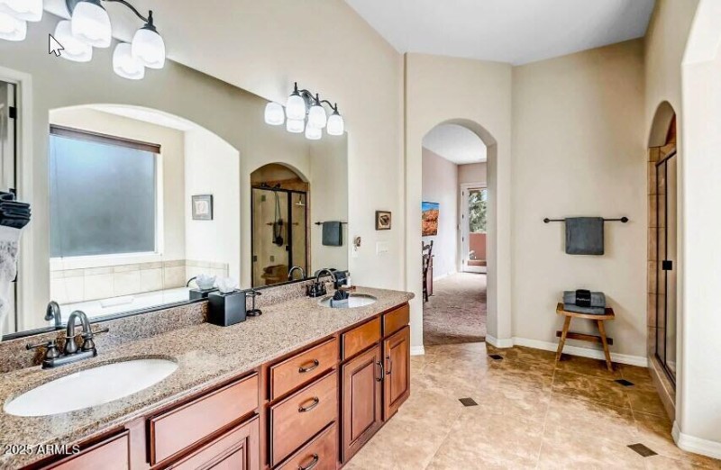 With Dual Sinks and rich in detail