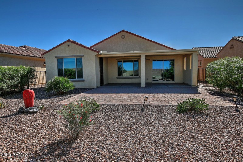 5814 W Cactus Wren Way-large-030-026-Ext