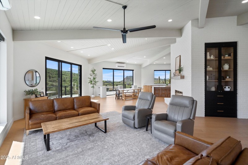 25-Living Area to Dining