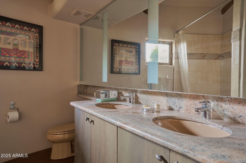 Casita bath 2