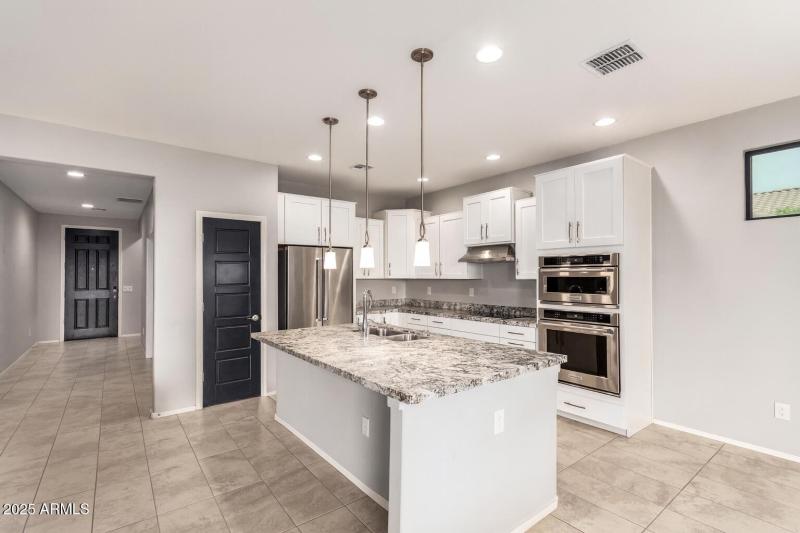 ChatGPT Image Oct 16, 2025, 09_38_08 AM