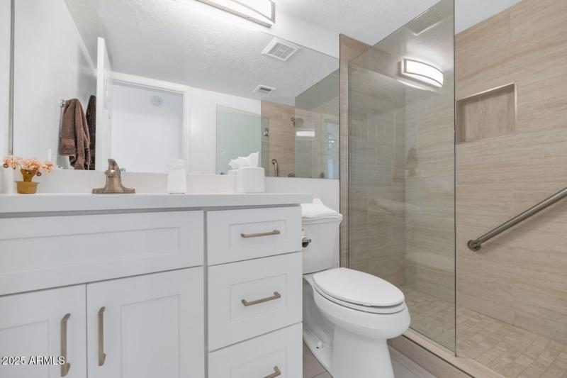 7800 E Lincoln Dr-large-019-024-TOD9780-