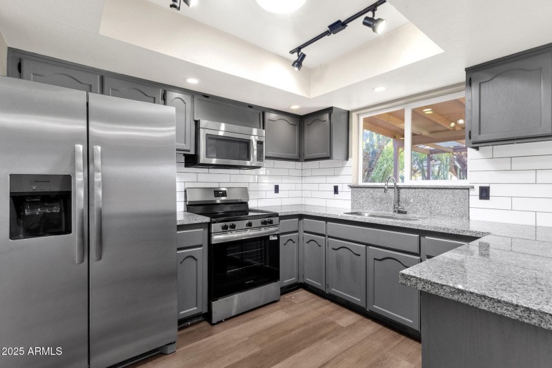 Kitchen - 2041 Karen Drive