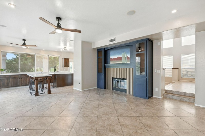 5019 E La Mirada Way
