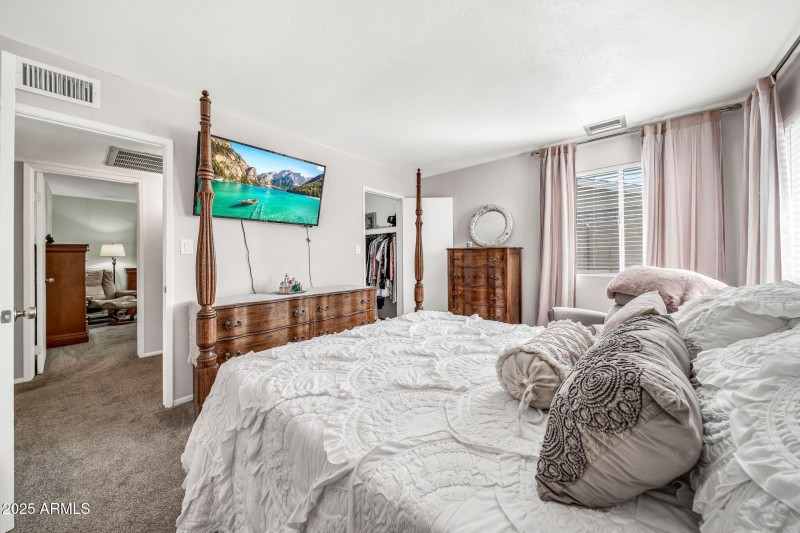 mls_9653 W Purdue Ave-20