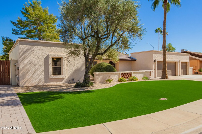 Large Cul-de-sac Lot