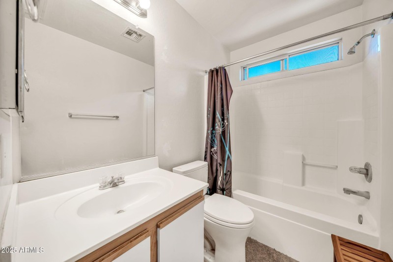 12119 W Dahlia Dr-15