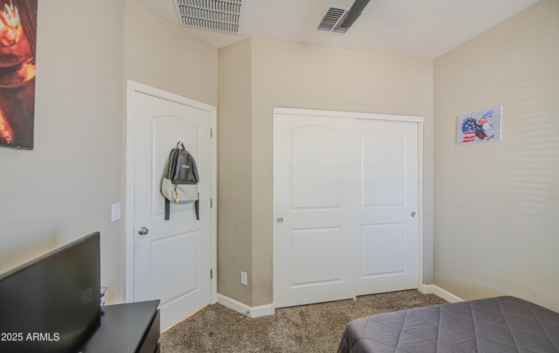 Bedroom 2-pic 2