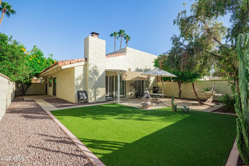 5522 Backyard 4