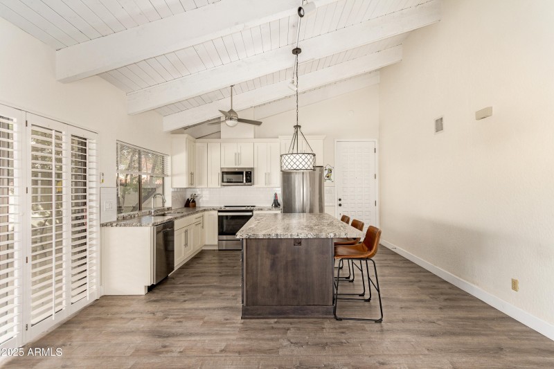 5522 Kitchen 3
