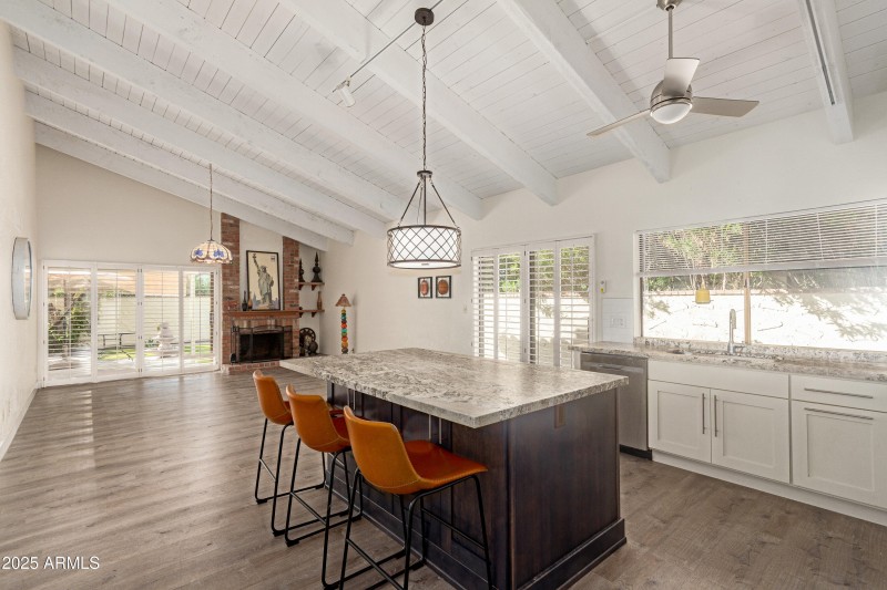 5522 Kitchen 1