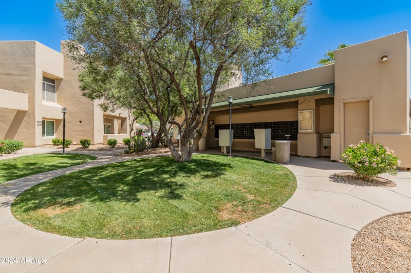 11333 N 92nd St Unit 1021-41 mail boxes