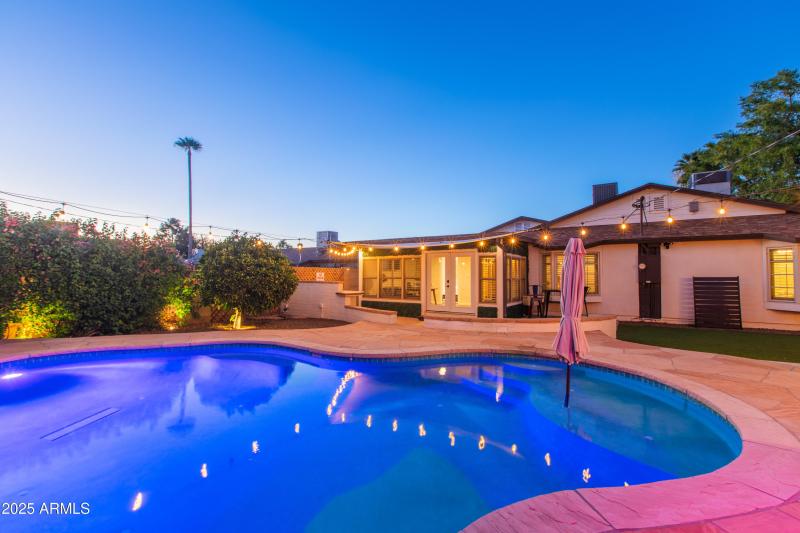 Color Changing Pool & Landscape Lighting