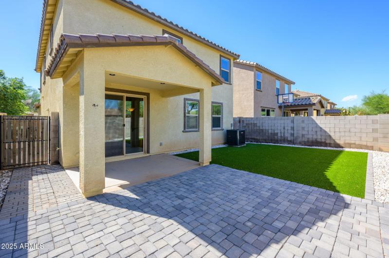 11-web-or-mls-Molly-19